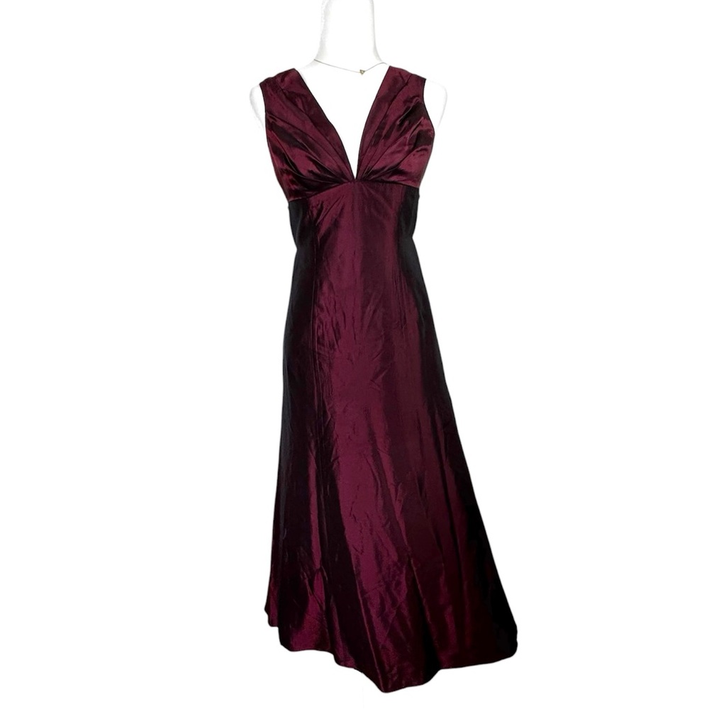 Laundry by Shelli Segal Gown Vintage Victorian Sleeveless V-Neck Maxi